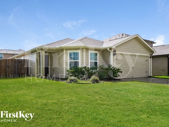 1001 Walnut Ln