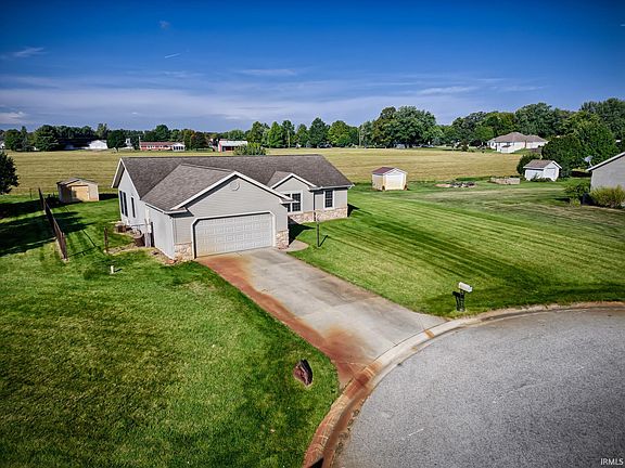 2nd image of 57323 Garnet Ln
