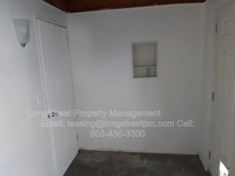 350 SE Lilly Ave #3 — Photo 12