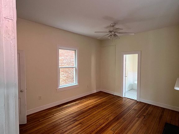 4th image of 2808 E Marshall St Unit B