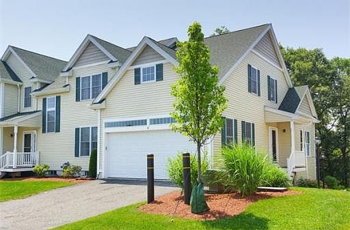 1st image of 18 Broadmoor Ln