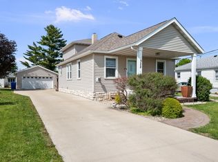328 E South St, Kewanee, IL 61443