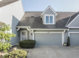 304 SW Raintree Dr, Lees Summit, MO 64082