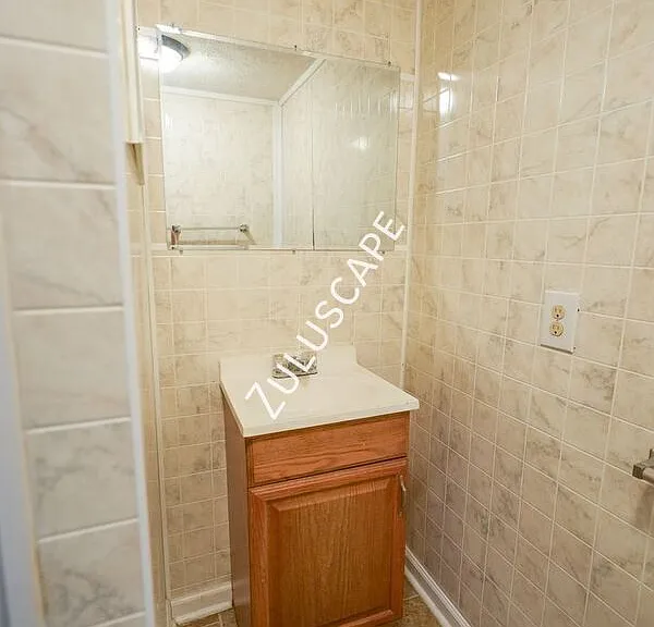 3319 Olive St — Photo 9