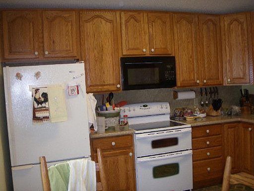 2nd image of 27 Lincoln St