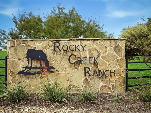 11302 E Rocky Creek Rd, Crowley, TX 76036