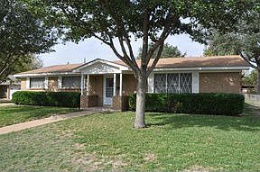 2nd image of 5019 Lakemoor Dr