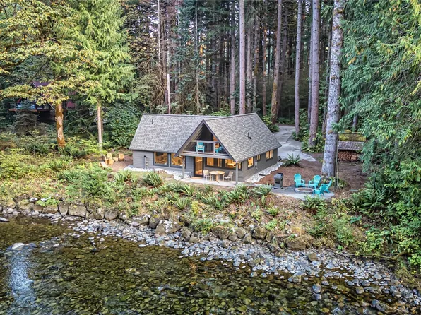 12423 744th Avenue, Skykomish, WA 98288