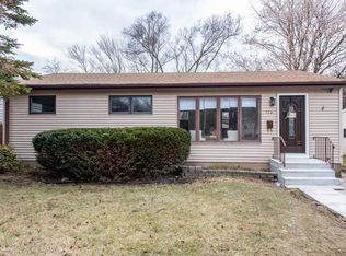 716 Landon Ave, WINTHROP HARBOR, IL 60096