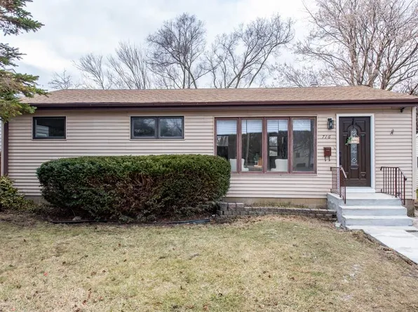 716 Landon Ave, Winthrop Harbor, IL 60096