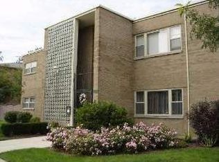 2444 W 111th St APT 1A, Chicago, IL 60655