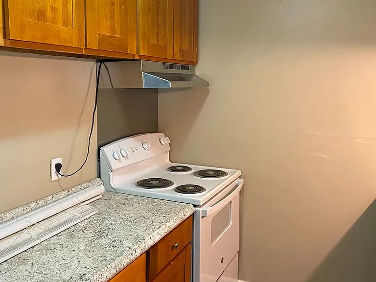 110 Martin Luther King Ave — Photo 3