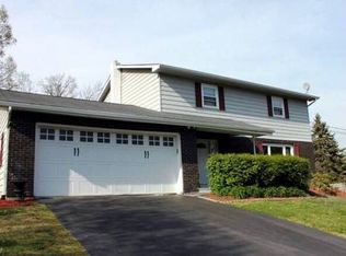 7 Winesap Ln, Wappingers Falls, NY 12590