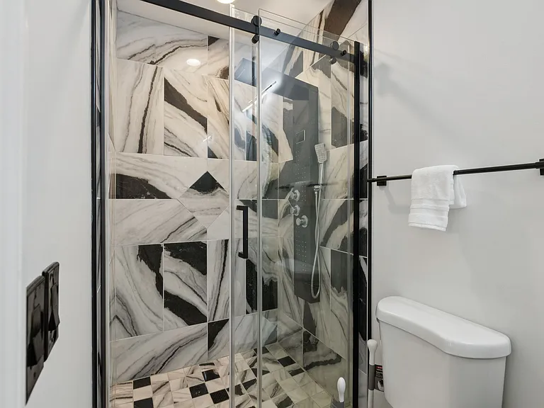1013 Brink Pl — Photo 19