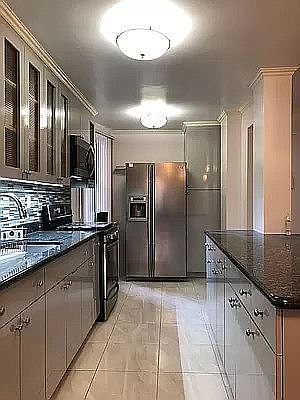 4th image of 1717 E 18th St APT 1D