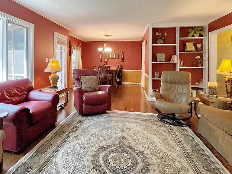 2535 W 91st St — Photo 13