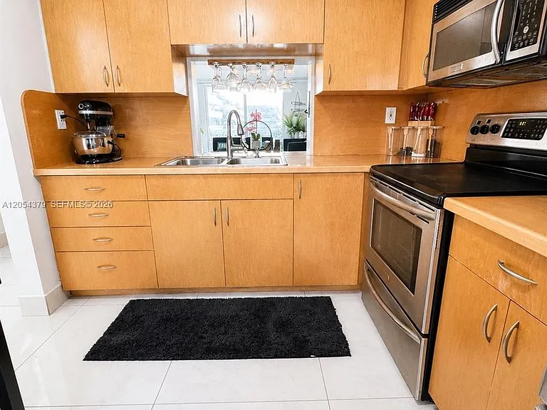 1893 S Ocean Dr #212 — Photo 11