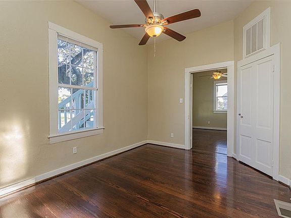 2nd image of 1219 33rd St APT 1