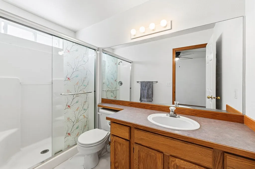 3 bed, 1171 sqft, $2,200 — Photo 1