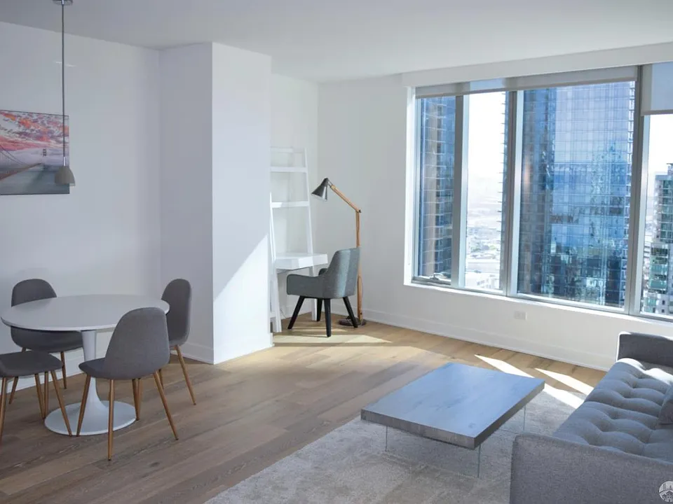 338 Main St #31D