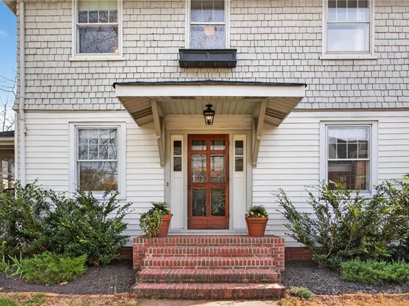 1049 Jamestown Cres, Norfolk, VA 23508