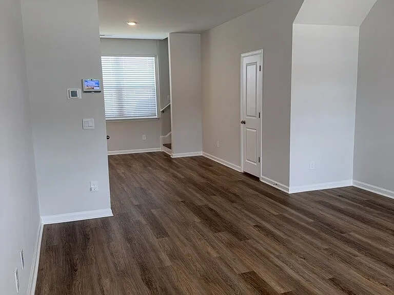306 Salvia St — Photo 2
