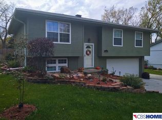 13417 Glenn St, Omaha, NE 68138