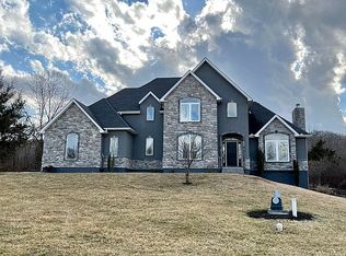 7010 S Hardsaw Rd, Oak Grove, MO 64075