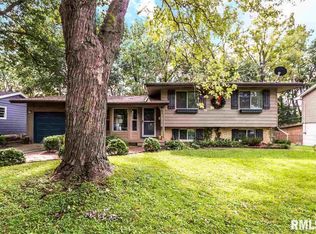 2606 W Fountaindale Dr, Peoria, IL 61614