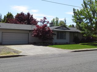 1003 Janes Rd, Medford, OR 97501