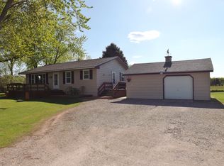 385 County Road J, Little Suamico, WI 54141