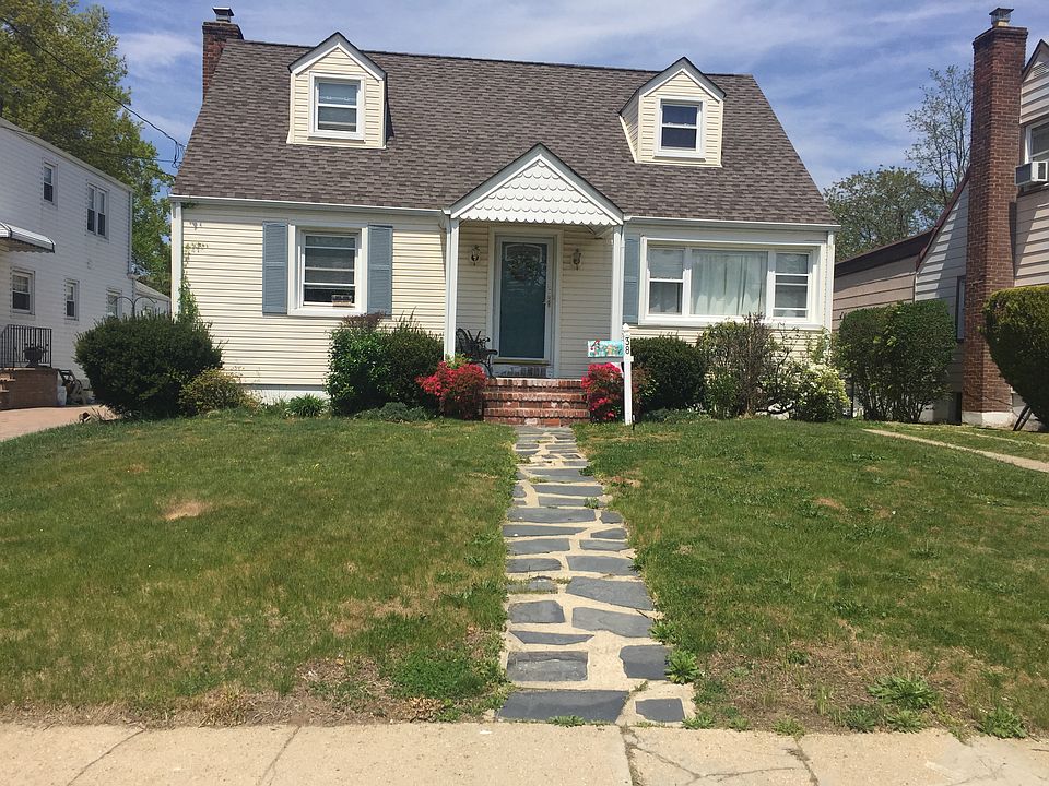 1st image of 38 Phipps Ave