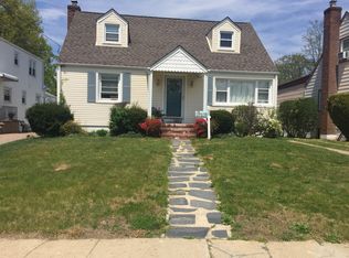 38 Phipps Ave, East Rockaway, NY 11518