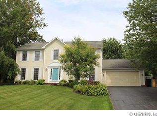 6 Stanford Way, Fairport, NY 14450