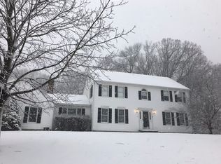 14 Chestnut Ln, Wallingford, CT 06492