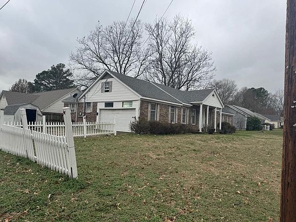 2nd image of 505 Lennanwood Ave