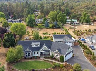 305 Fairfield Dr, Jacksonville, OR