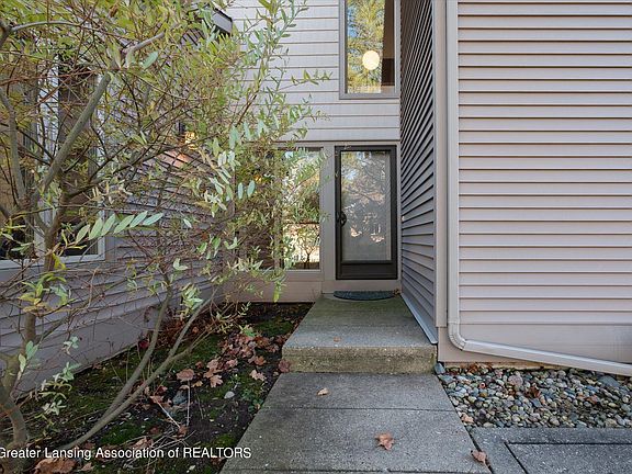 4th image of 3706 Cavalier Dr