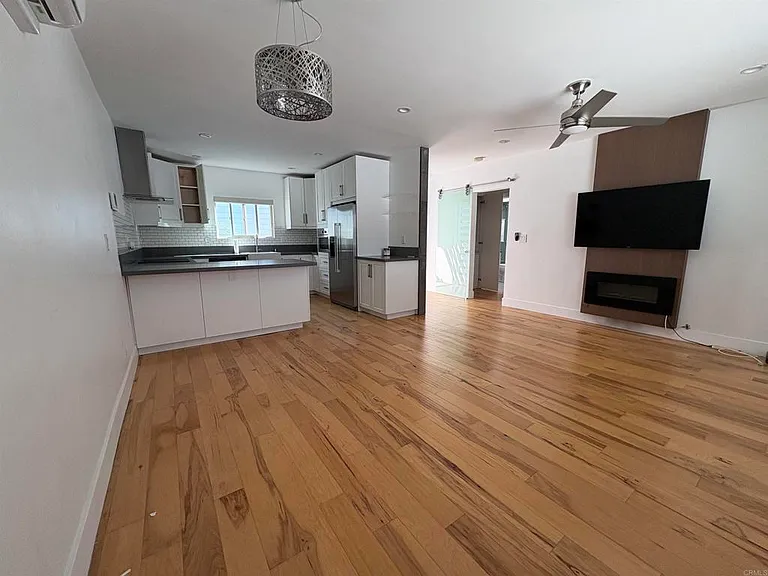 455 Orange Ave #C — Photo 5