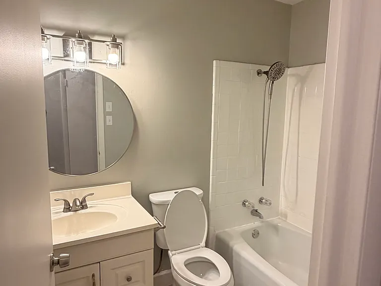 37 Southmont Dr — Photo 6