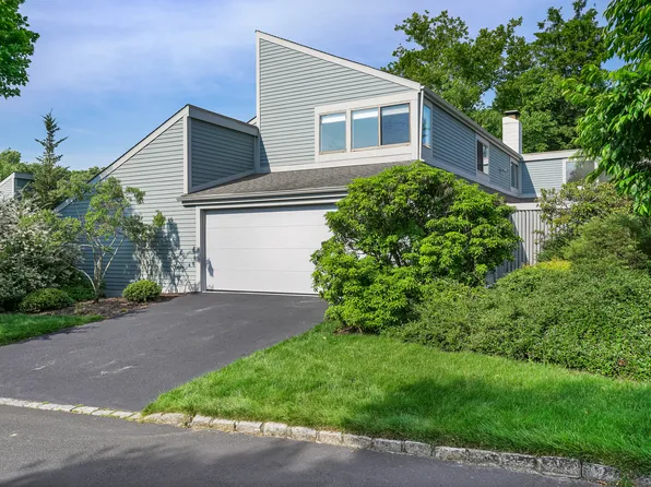 106 Harvest Commons #106, Westport, CT 06880