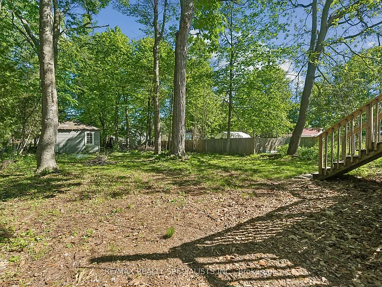 782 Hastings Ave — Photo 33