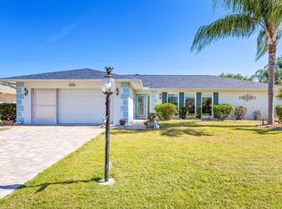 611 Ojai Ave, Sun City Center, FL 33573