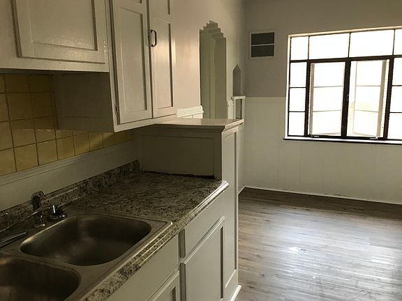 4th image of 3362 Wunder Ave APT 4