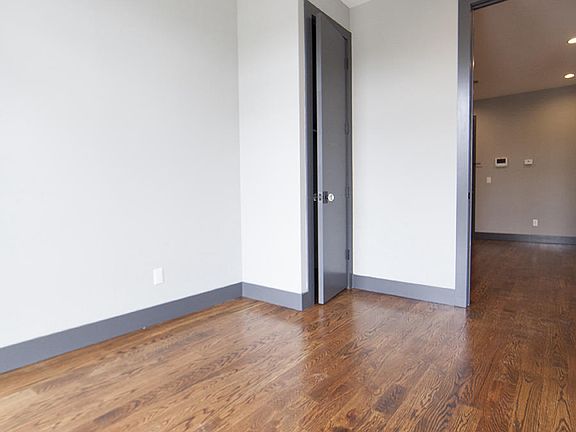 3rd image of 81 Stanhope St #2A