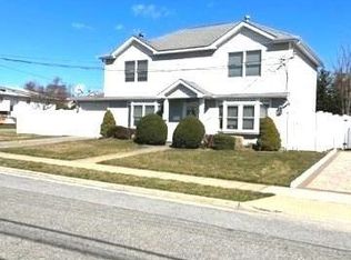 103 Belmill Rd, Bellmore, NY 11710