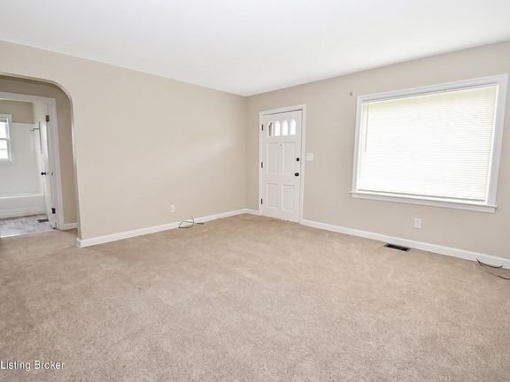 3rd image of 6311 Hanses Dr