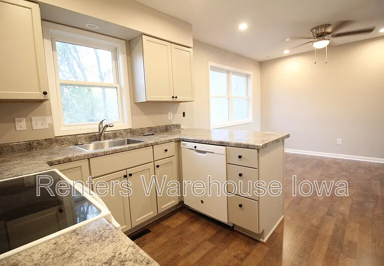 4926 Madison Ave — Photo 9