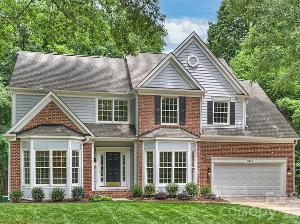 5317 Fairvista Dr, Charlotte, NC 28269