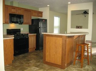 41 Live Oak Dr, Coopersville, MI 49404